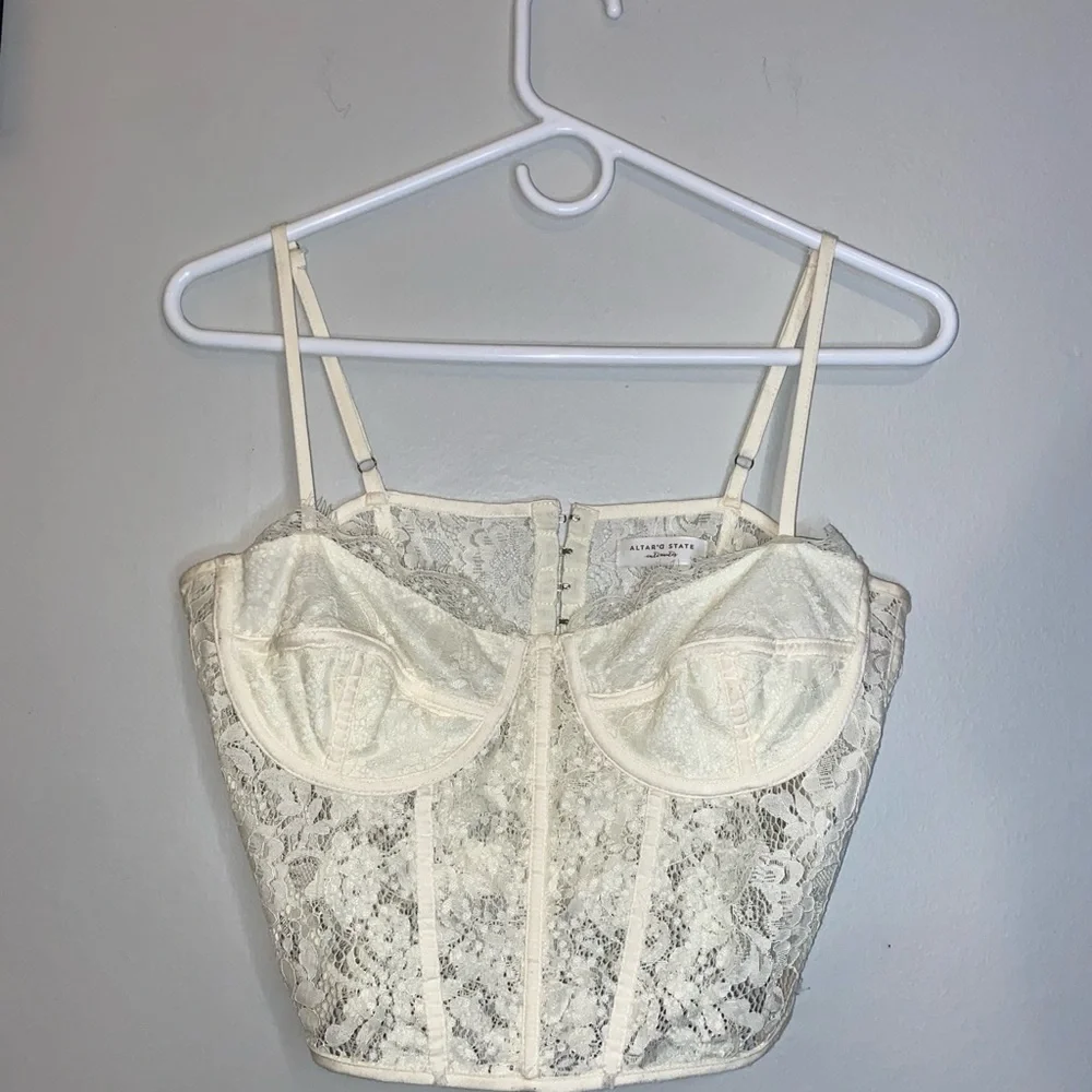 Altar'd State Corset Lace Bra with Sweetheart Neckline - Picture 3 of 11